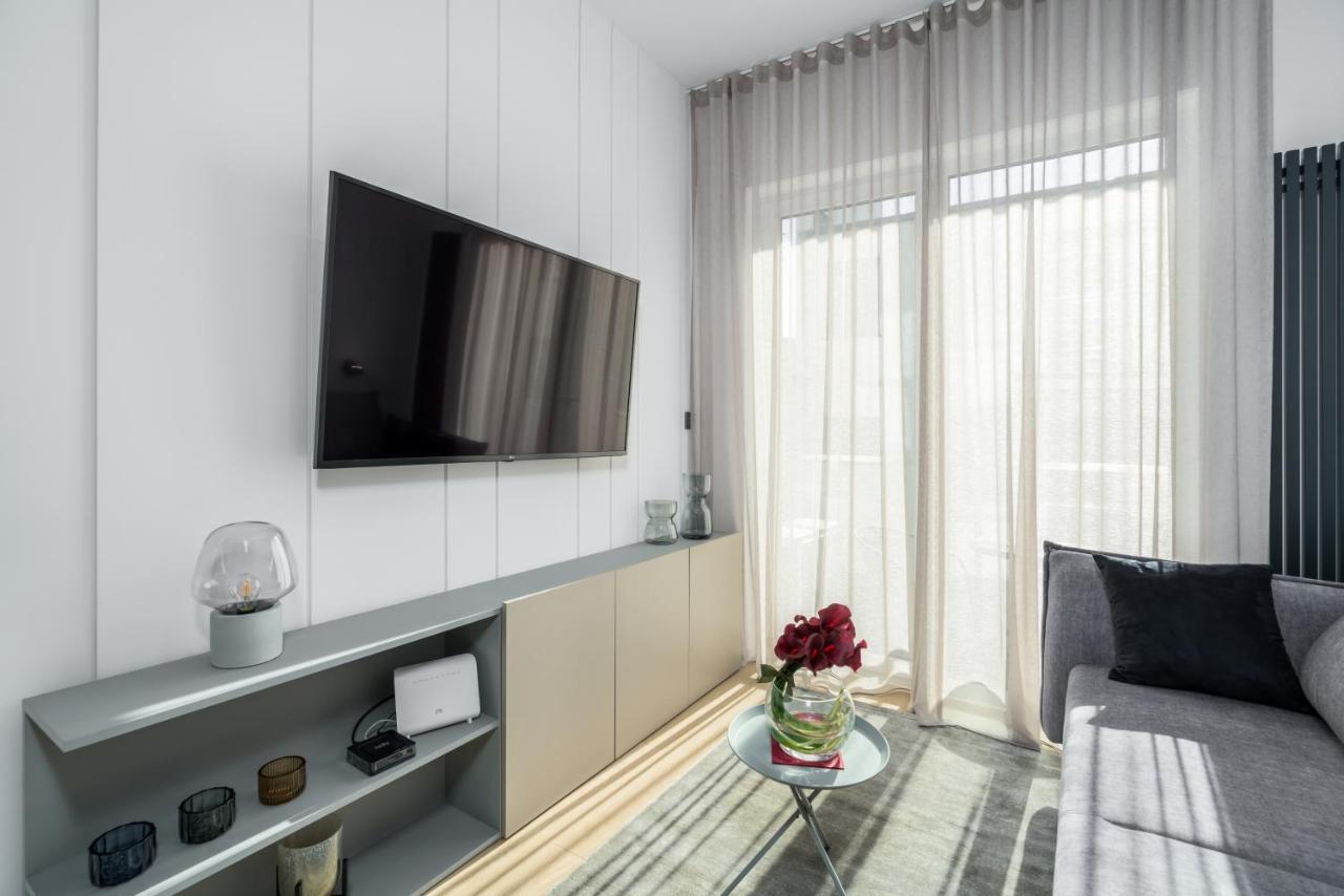 Central Apartments Garbary By Noclegi Renters Poznan Exterior photo